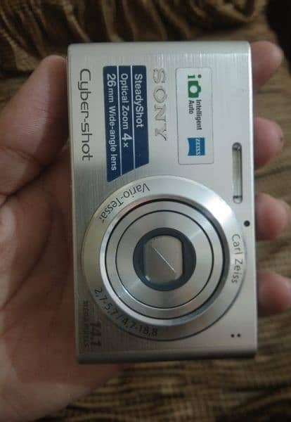 Sony Cyber-shot 14.1 Megapixels 0