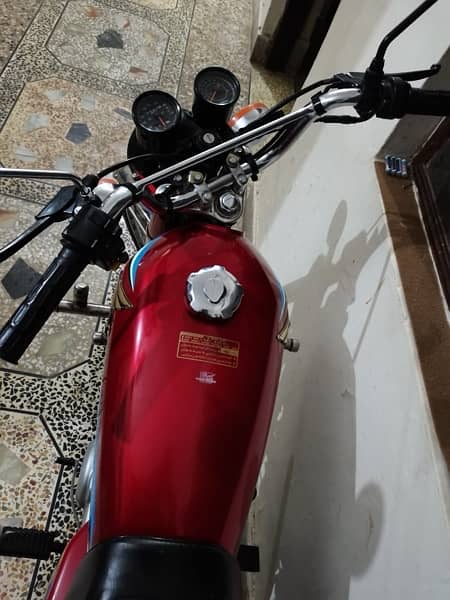 Honda 125 only 27000 km driven just like new 2