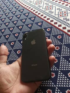 I  phone XR   64 GB