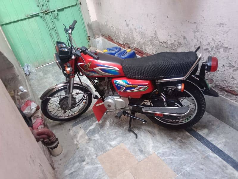 Honda cg 125 fit bike all Punjab ka number ha 10