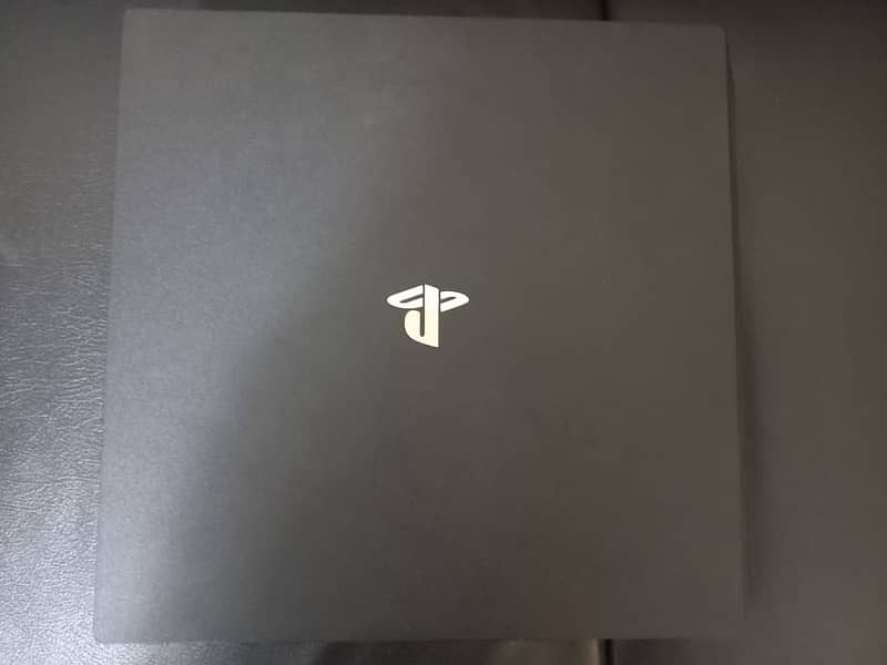 PlayStation 4 pro 1tb 1