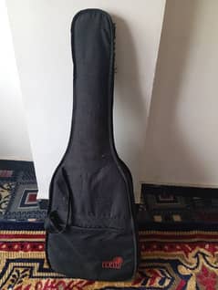 C40 Yamaha colour black (original). . . it's is classic not acoustic