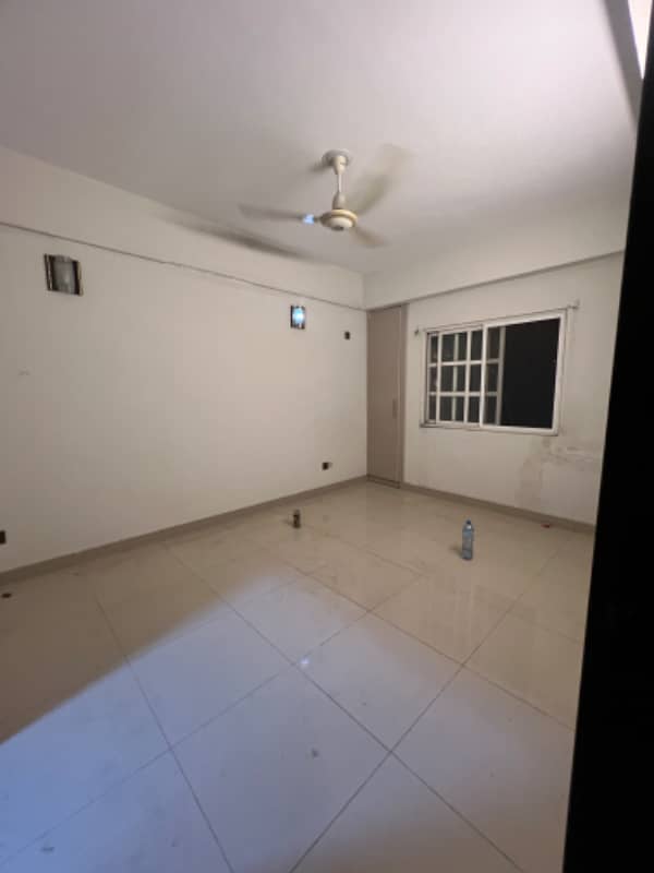 Four bed luxury apartment for rent in Gulberg Green 9