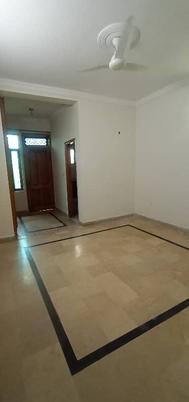 6 Marla upper portion available for rent in E-11 0