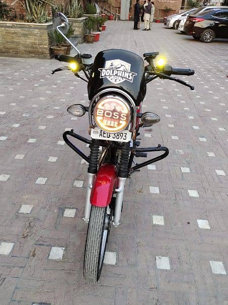 Suzuki 150 SE RED COLOUR BEAUTIFUL DRIVE AND LIKE A NEW BIKE 6