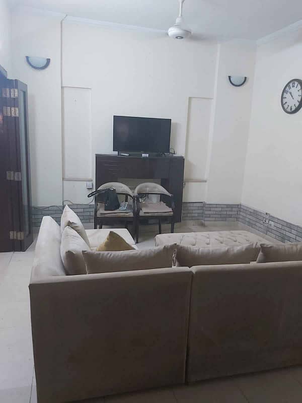10MARLA HOUSE WITH GASS FOR SALE IN Safari Villas SECTOR B BAHRIA TOWN LAHORE 1