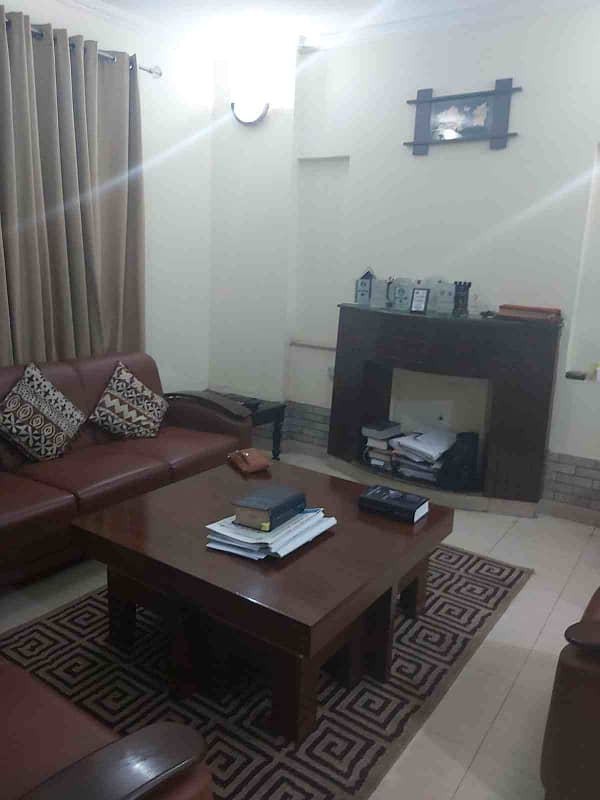 10MARLA HOUSE WITH GASS FOR SALE IN Safari Villas SECTOR B BAHRIA TOWN LAHORE 3
