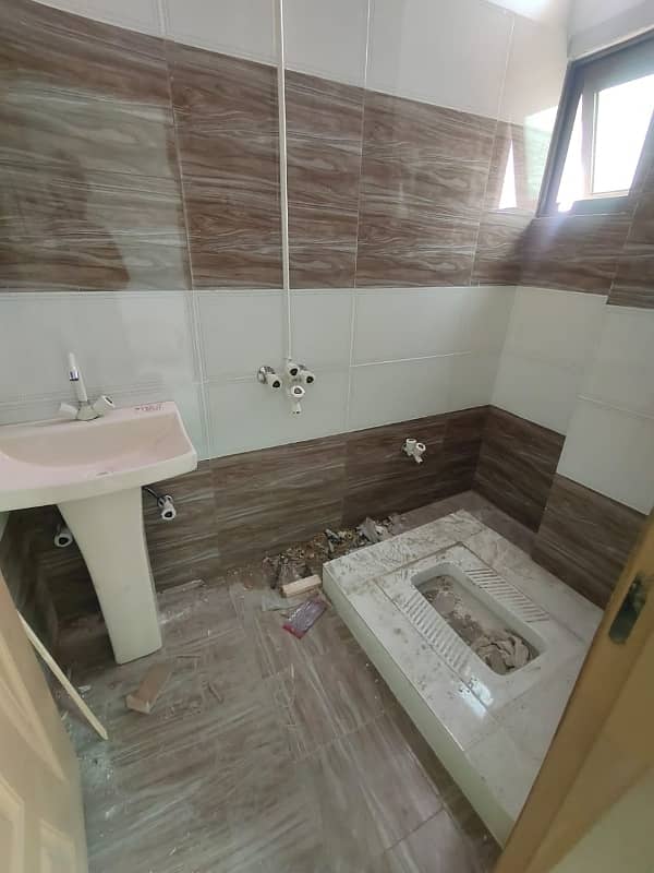 Brand New Flats for Rent in LDA Avenue One 2
