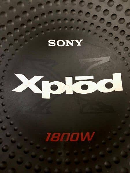 sony xplod 1800 org woofer with box 1