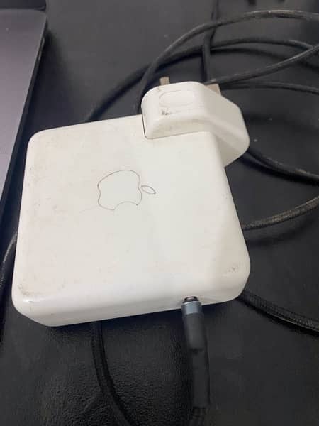 apple macbook Pro 2018 15 inch 10/10 5