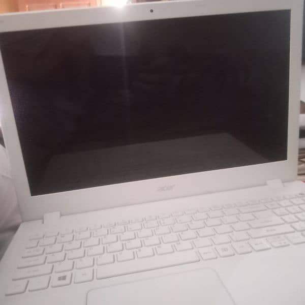 Acer Aspire E15 Core i5 6th generation with 8gb ram and 256 gb SSD 0