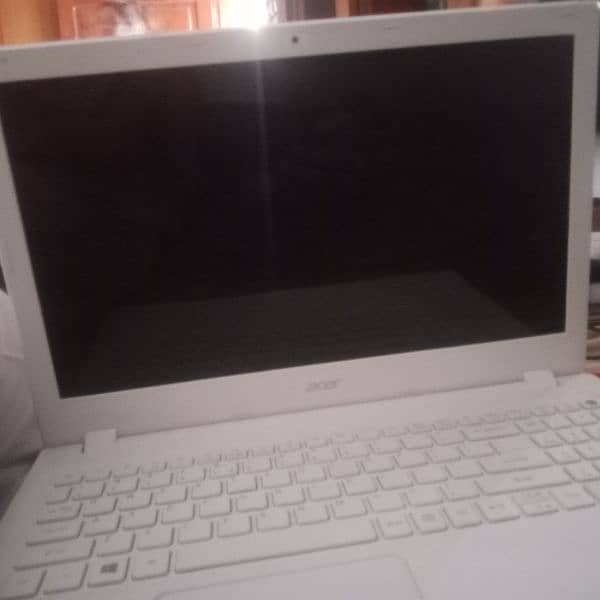 Acer Aspire E15 Core i5 6th generation with 8gb ram and 256 gb SSD 1
