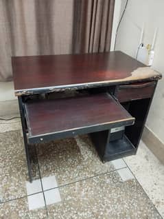 Computer table for sale 0