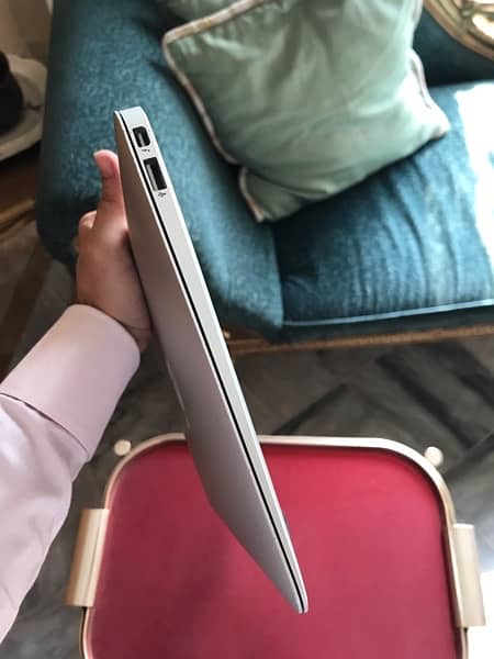 Macbook 11 inch (mid 2013) 3