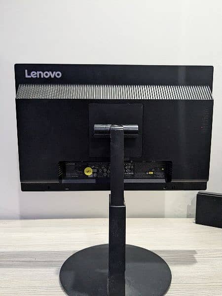 Lenovo 19.5 inch monitor, 1080p60hz 2