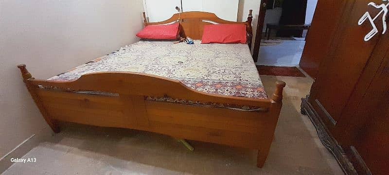 king size bed in oak wood 0