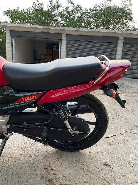 Yamaha YB 125zdx 2