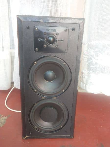 Polk audio speakers 4