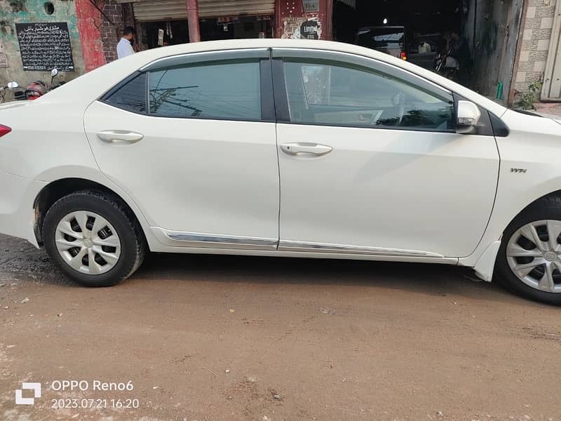 Toyota Corolla GLI 2016 Total Genuine 19