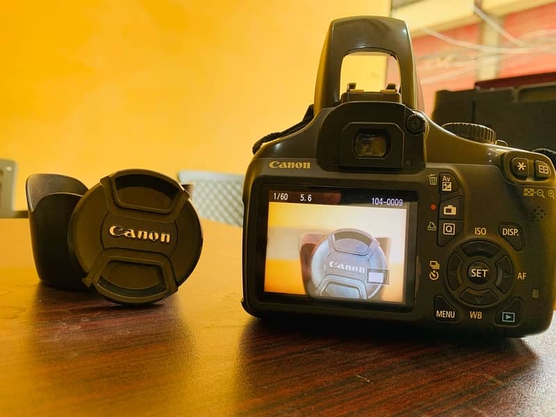 Canon DSLR 1300D 3