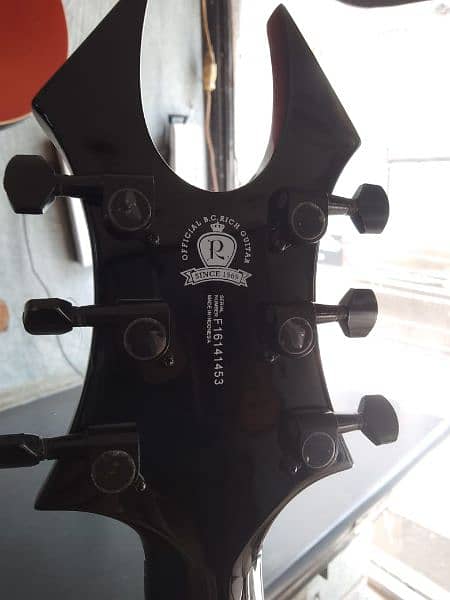 BcRich electric guitar in excellent condition 2