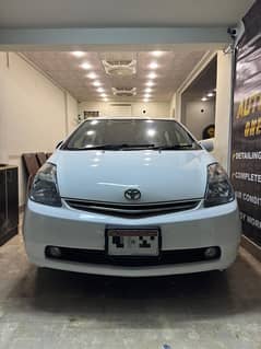 Toyota Prius 2011 brand new condition old shape