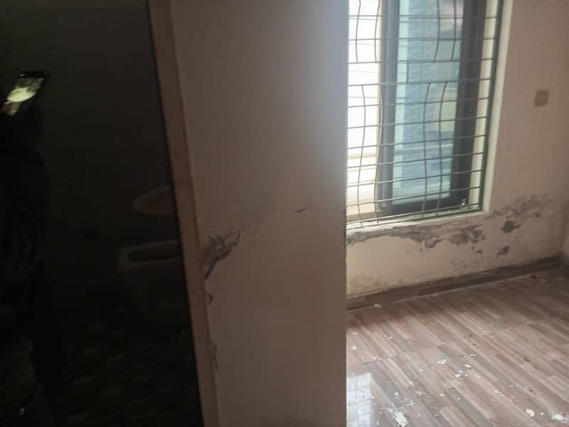 3 Marla Upper Portion For Rent In Nawab Town 2