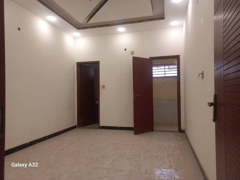 Ideally Located Prime Location Flat Of 1740 Square Feet Is Available For sale In Frere Town 2