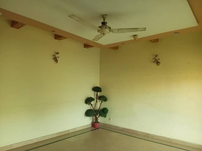 1 kanal upper portion for rent in nawab town 3