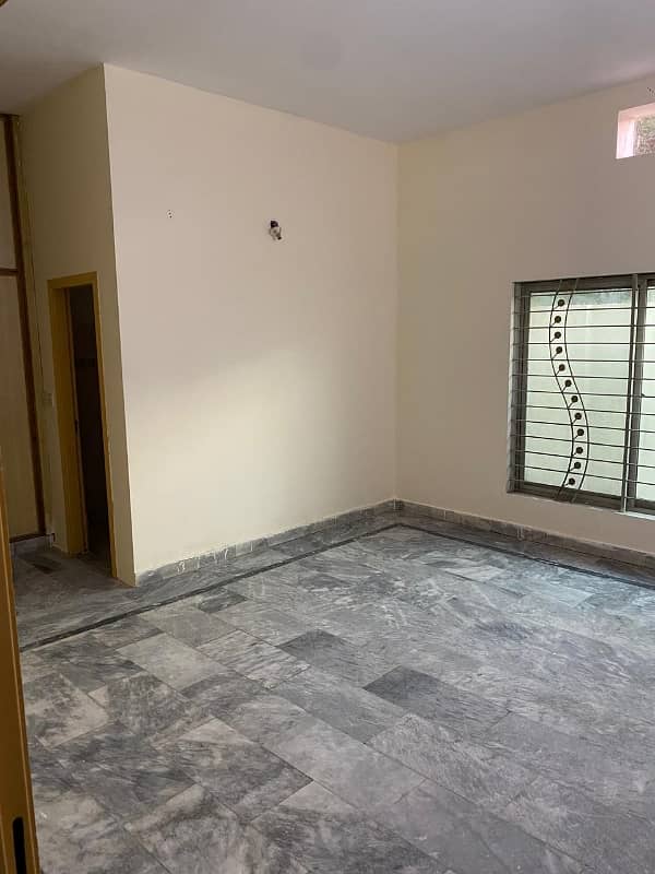1 kanal lower portion for rent in Aitchison society 4
