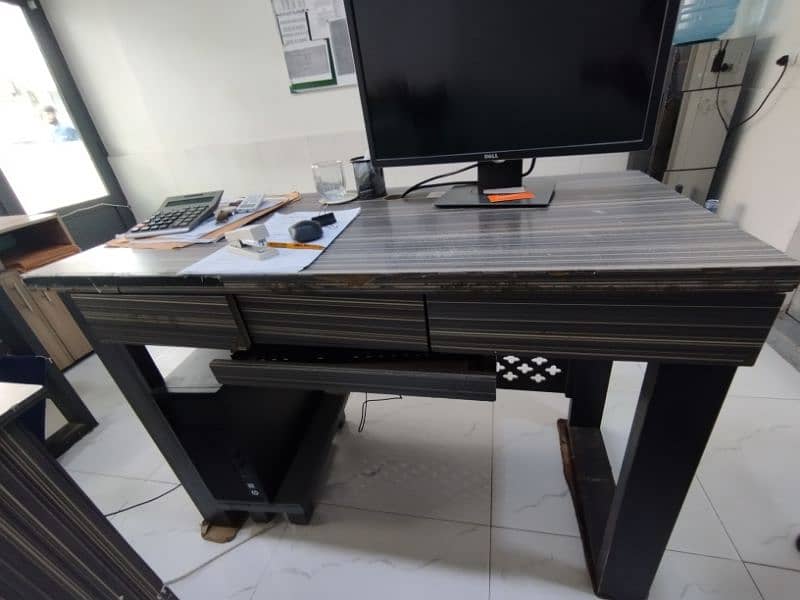 02 office table furniture with iron stand 3