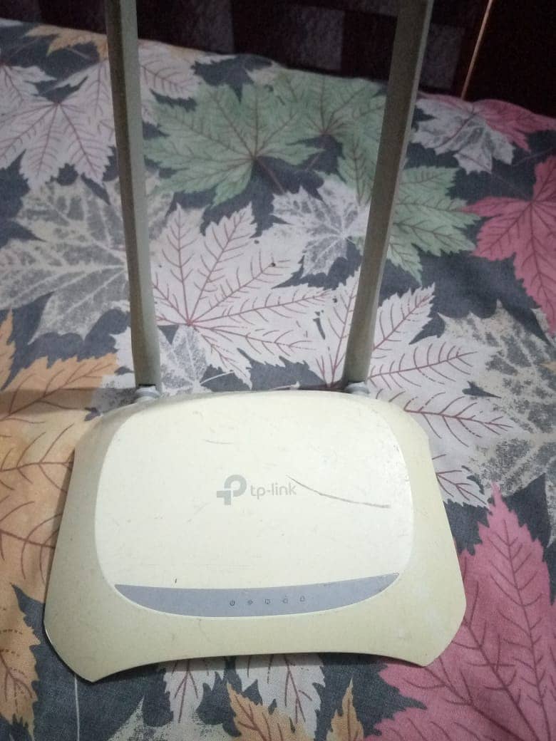 TPLink Router Dual Antenna 0