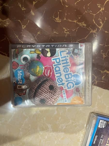 Almost new only used twice or thrice PS3 Fat Edition 7