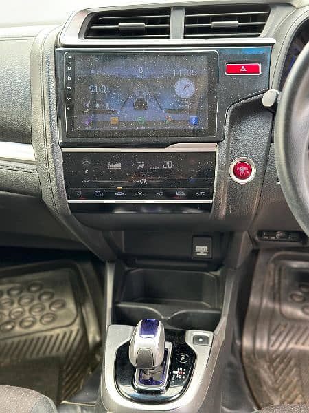 Honda Fit 2015 hybrid 11
