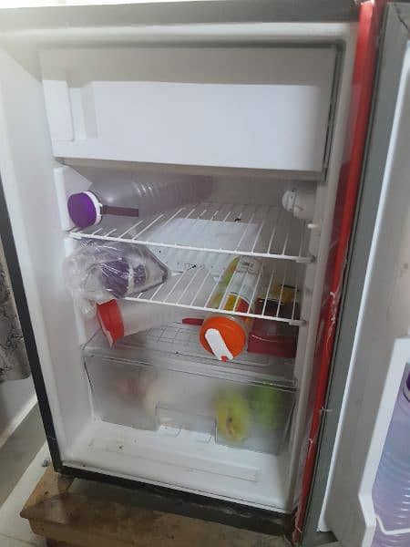 one door dawlance refrigerator 1