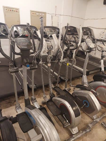 Spinning cycle / Upright bike / Gym Elleptical / Recumbent bikes 4