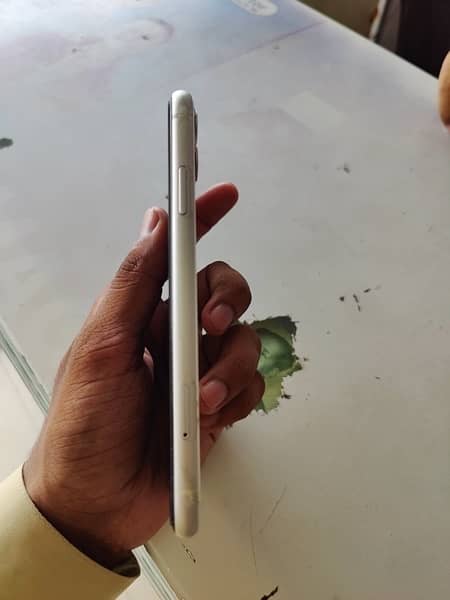 Iphone 11 PTA approved 3