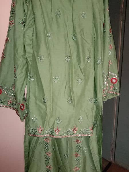 2 pce "Beautiful lawn embroidered dress for sale Elegant and stylish " 5