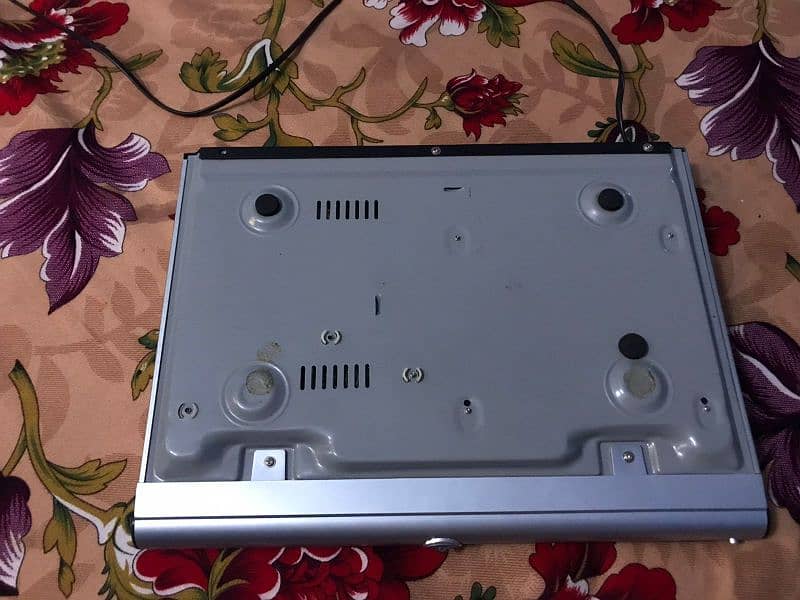 DVD PLAYER 5