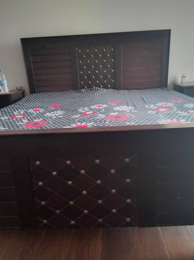 Total Bed Set for sale at good condition contact nmb at description 0