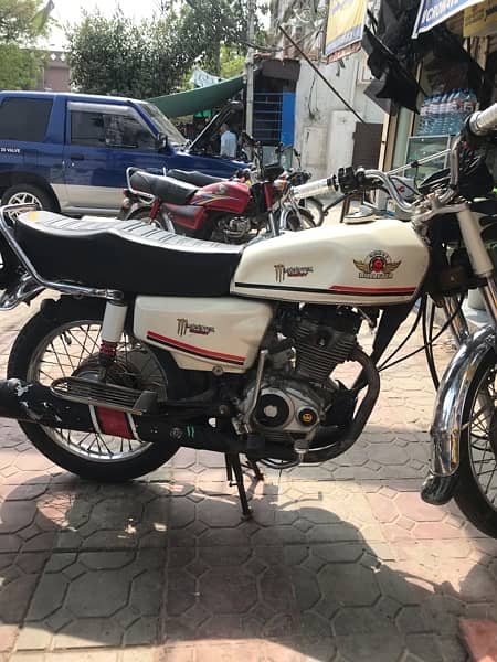 i a selling self start honda 125 2