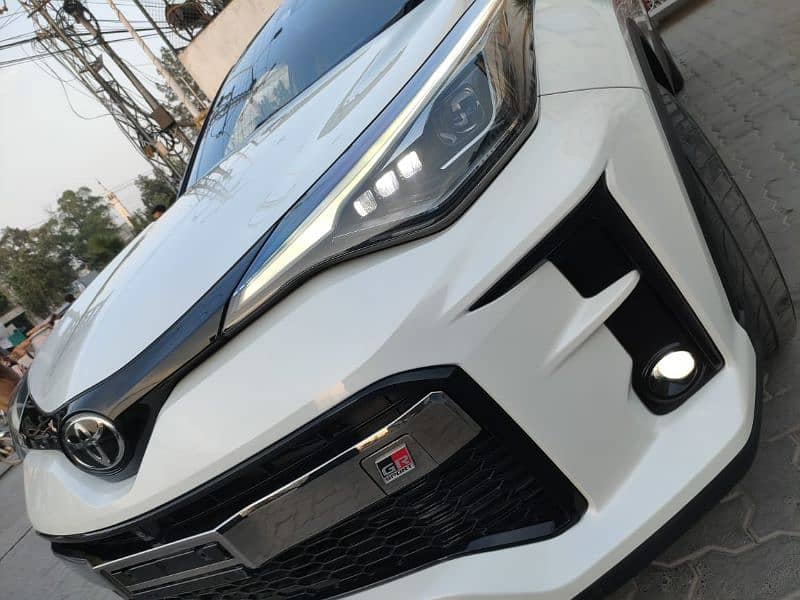Toyota C-HR 2020 2