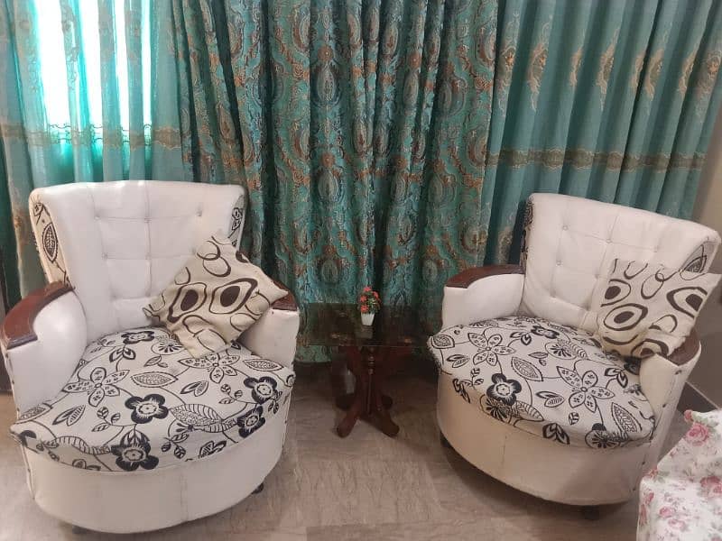 9 seater sofa set with free table (gift) 1