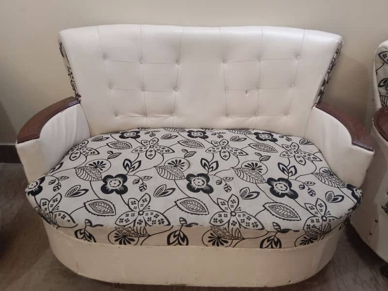 9 seater sofa set with free table (gift) 2
