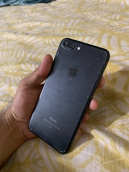 7 plus black 32gb pta 5