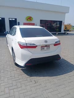 Toyota Corolla GLI 2018 special edition super white colour f 0