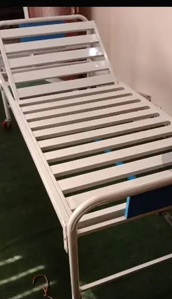 Patient  bed for sale in new condition (home used) 3