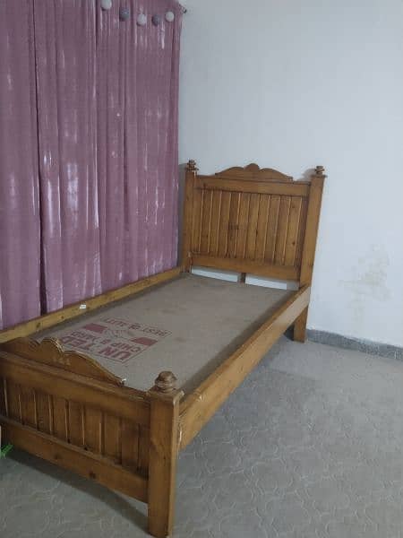 solid wooden single beds 0