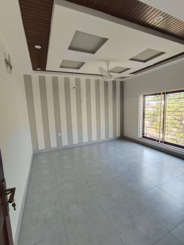 10 MARLA NEW HOUSE FOR RENT IN WAPDA TOWN 9