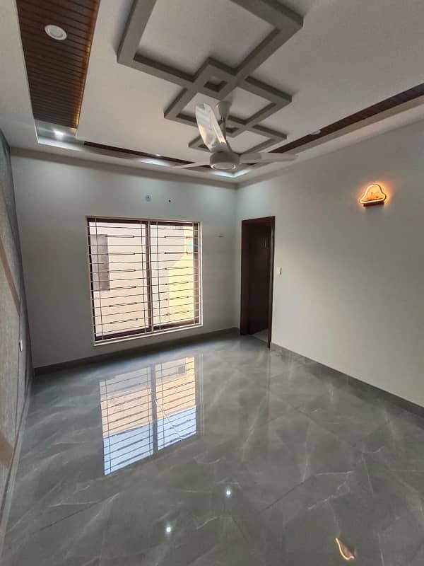 10 MARLA NEW HOUSE FOR RENT IN WAPDA TOWN 12